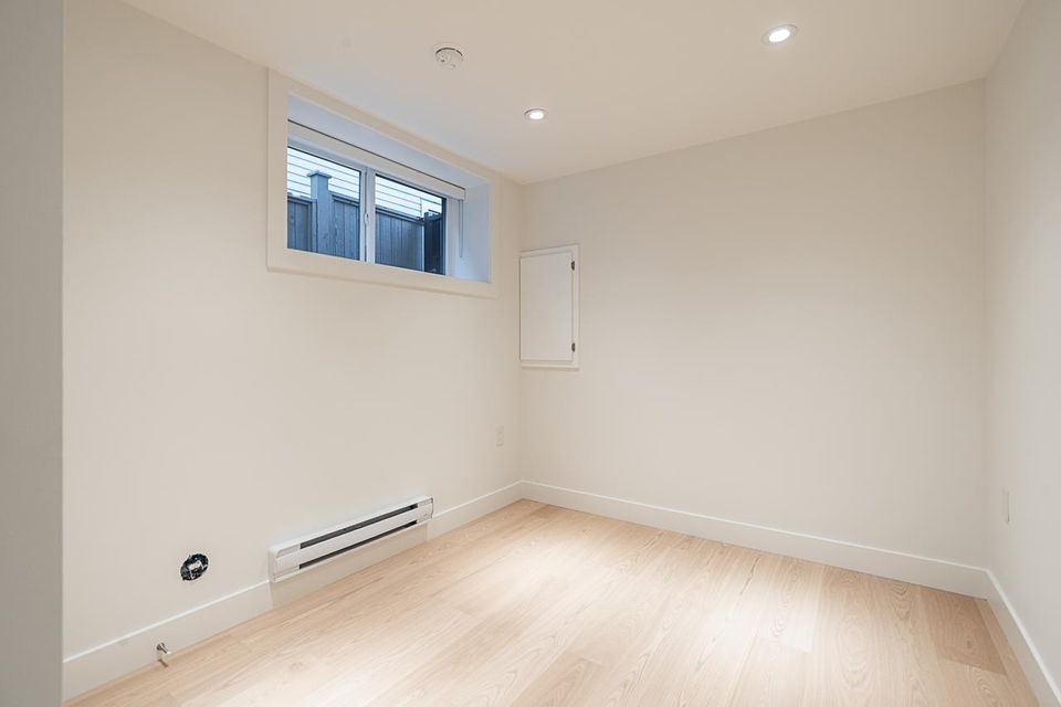 2565-w-2nd-avenue-kitsilano-vancouver-west-32 at 2565 W 2nd Avenue, Kitsilano, Vancouver West