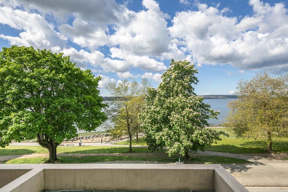 2015-beach-avenue-west-end-vw-vancouver-west-01 at 302 - 2015 Beach Avenue, West End VW, Vancouver West