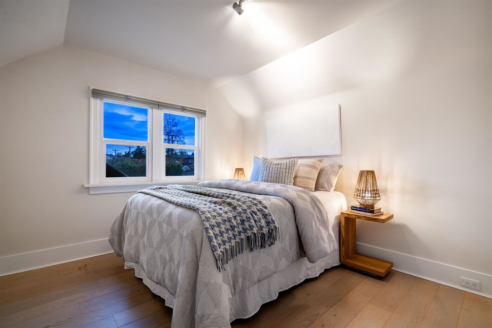 19 at 2011 Creelman Avenue, Kitsilano, Vancouver West