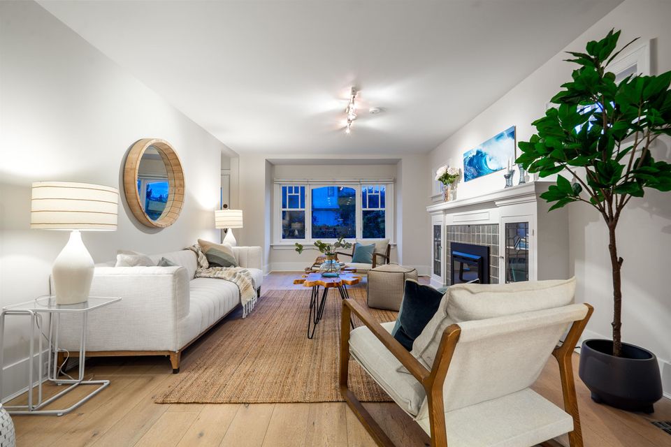 2 at 2011 Creelman Avenue, Kitsilano, Vancouver West