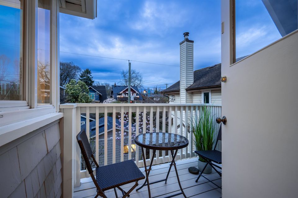 25 at 2011 Creelman Avenue, Kitsilano, Vancouver West