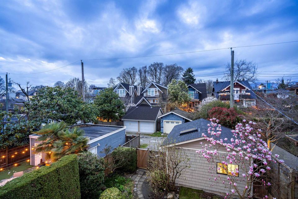 26 at 2011 Creelman Avenue, Kitsilano, Vancouver West
