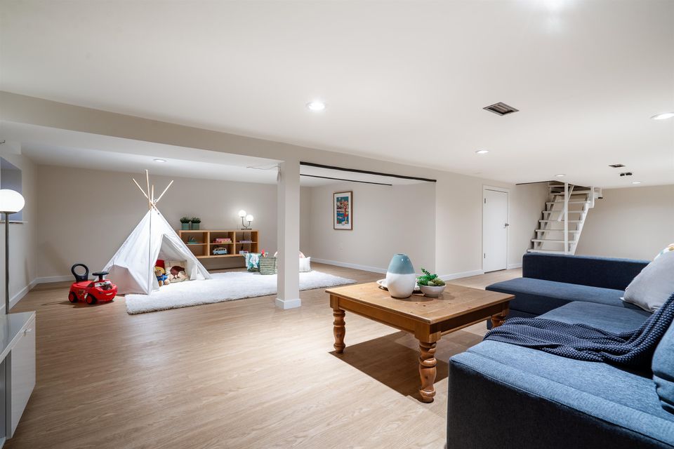 27 at 2011 Creelman Avenue, Kitsilano, Vancouver West