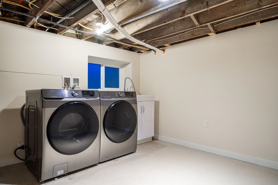 30 at 2011 Creelman Avenue, Kitsilano, Vancouver West
