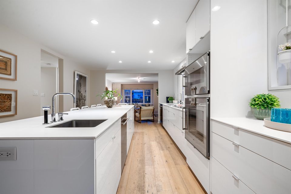 8 at 2011 Creelman Avenue, Kitsilano, Vancouver West