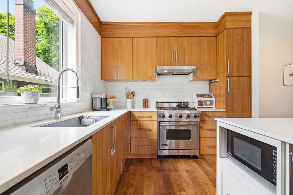 2436-w-8th-avenue-kitsilano-vancouver-west-15 at 2436 W 8th Avenue, Kitsilano, Vancouver West