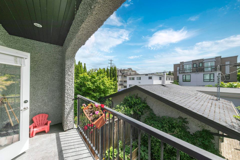 2436-w-8th-avenue-kitsilano-vancouver-west-21 at 2436 W 8th Avenue, Kitsilano, Vancouver West