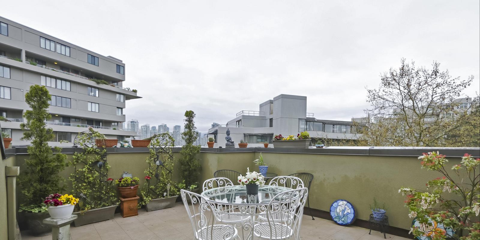 301 - 650 Moberly Road, Vancouver West 