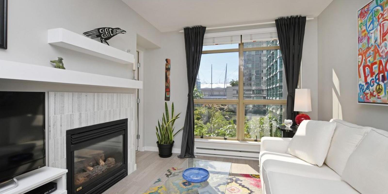 703 - 819 Hamilton Street, Downtown VW, Vancouver West 