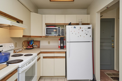 14 at 307 - 650 Moberly Road, False Creek, Vancouver West