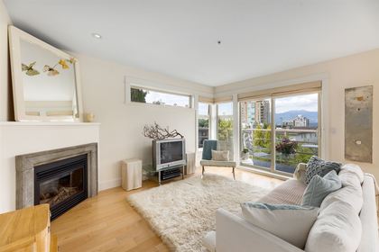 1 at PH 401 - 1586 West 11th Avenue, Vancouver West