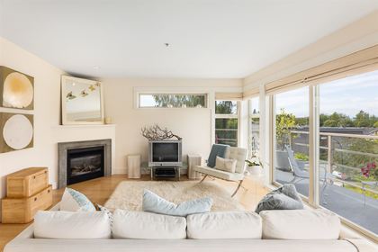 2 at PH 401 - 1586 West 11th Avenue, Vancouver West