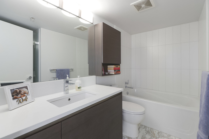 19 at 801 - 120 Milross Avenue, Downtown VE, Vancouver East