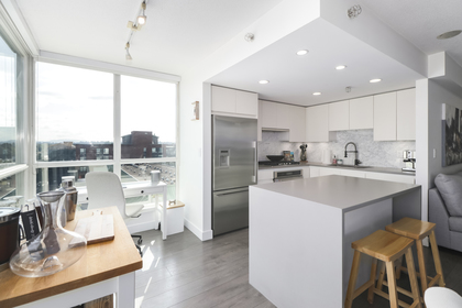 9 at 801 - 120 Milross Avenue, Downtown VE, Vancouver East