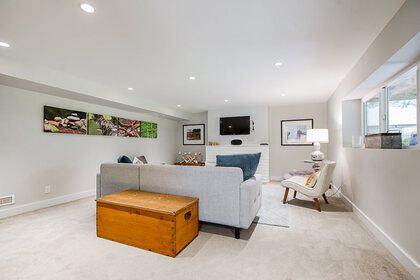 25 at 609 Shannon Crescent, North Vancouver