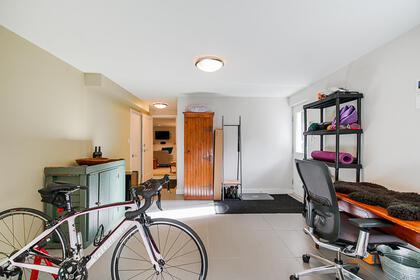 30 at 609 Shannon Crescent, North Vancouver