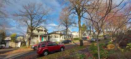 20 at 1922 East 5th Avenue, Vancouver East