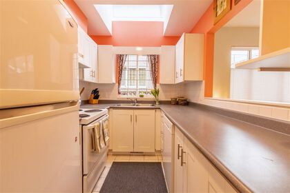 6 at 1922 East 5th Avenue, Vancouver East