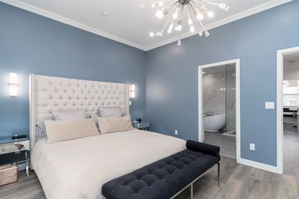 14 at 6828 Ontario Street, Vancouver East
