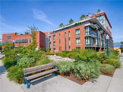 19 at 704 - 2321 Scotia Street, Vancouver East
