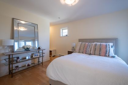 11 at 401 - 1586 West 11t Avenue, Fairview VW, Vancouver West