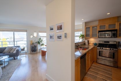 21 at 401 - 1586 West 11t Avenue, Fairview VW, Vancouver West