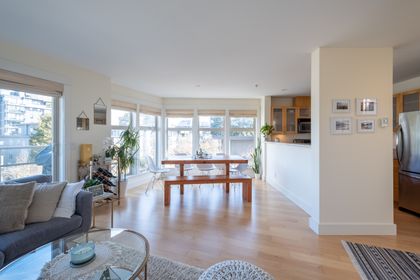 31 at 401 - 1586 West 11t Avenue, Fairview VW, Vancouver West