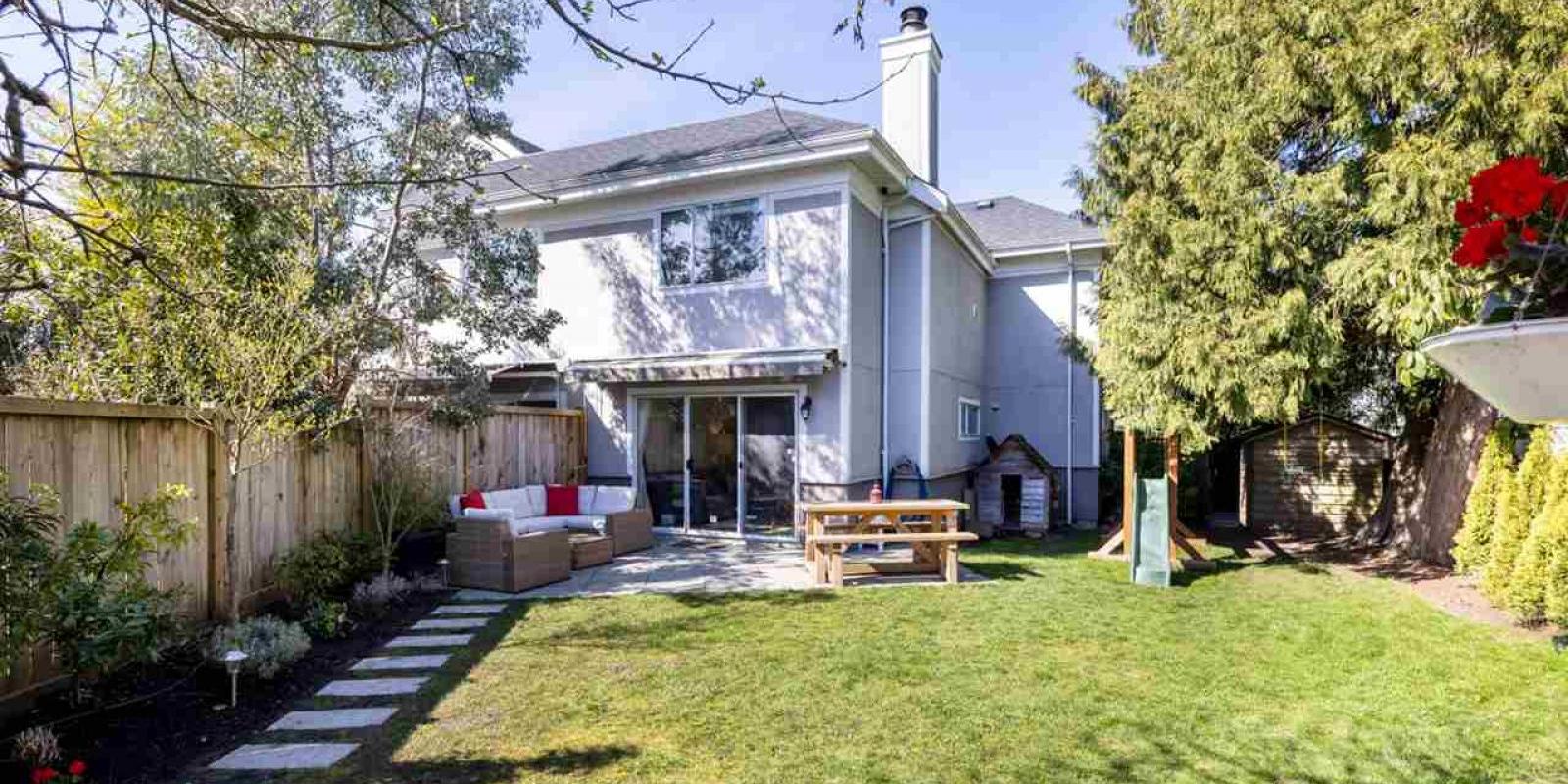 160 East 17th Avenue, Vancouver East 