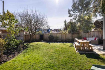 20 at 160 East 17th Avenue, Vancouver East