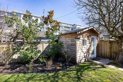22 at 160 East 17th Avenue, Vancouver East
