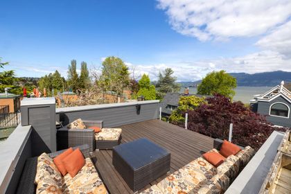17 at 2769 West 1st Avenue, Vancouver West