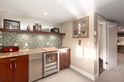 22 at 2769 West 1st Avenue, Vancouver West